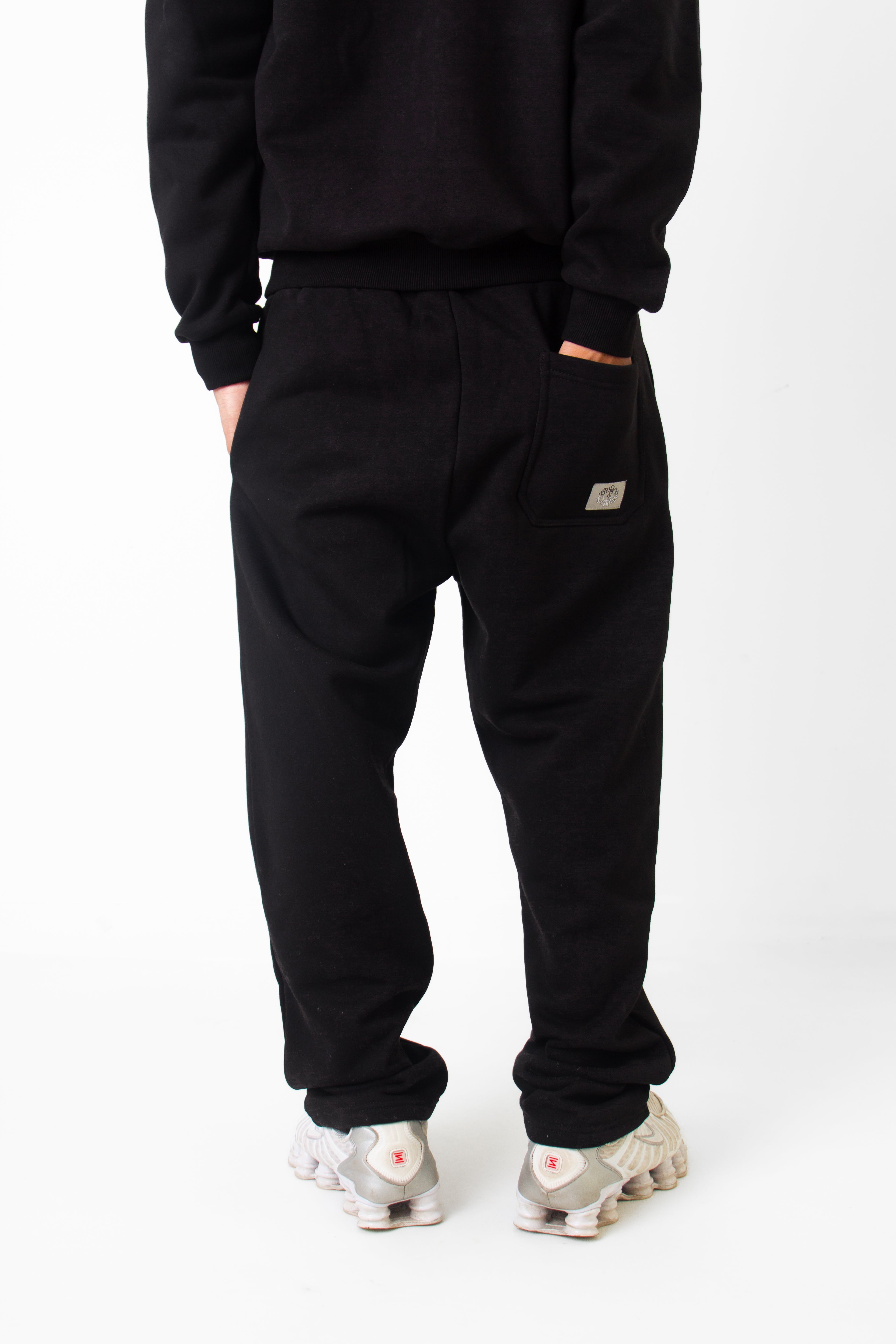 The 'Calcana' Jogger - Black